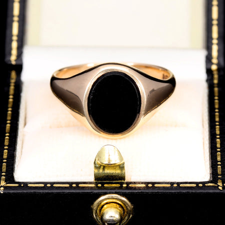 The Vintage 1966 Onyx Classic Signet Ring
