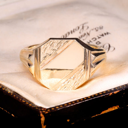 The Vintage 1990 9ct Gold Heavy Patterned Signet Ring