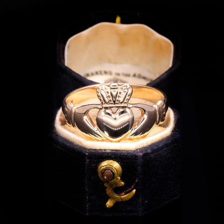 Front view of vintage 9ct gold Irish Claddagh ring with heart and crown motif