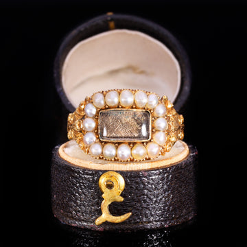 What Makes a Ring ‘Antique’? A Clear Buyer’s Guide