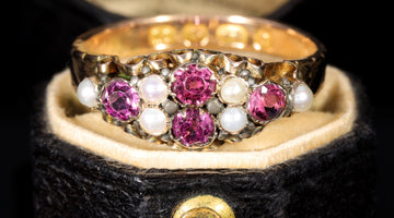 Why Victorians Loved Turquoise, Garnet and Pearl at Christmas