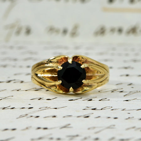 The Vintage 1972 Gold and Garnet Ring - Antique Jewellers