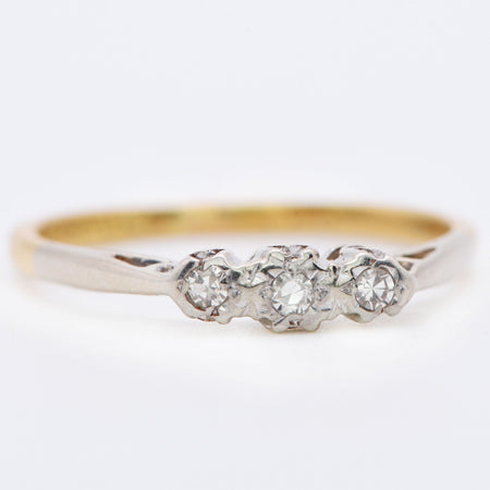The Vintage 1961 Three Diamond Ring - Antique Jewellers
