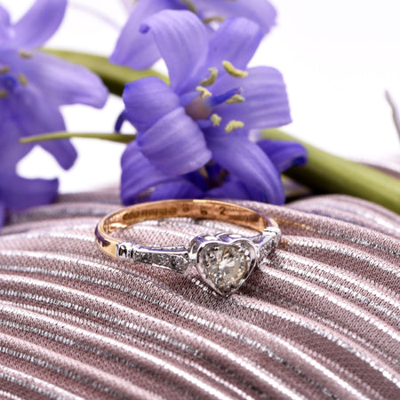 A Heart Shape Mounted Vari-cut Diamond Engagement Ring, Vintage (1969), 18ct Gold, 0.25ct, J - Antique Jewellers