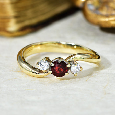 The Vintage Clear Stone and Garnet Twist Ring - Antique Jewellers