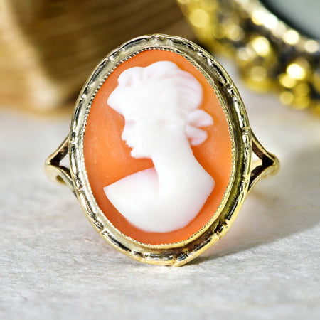 The Vintage Graceful Cameo Ring - Antique Jewellers