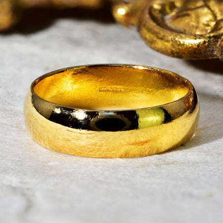 The Vintage D-Shaped Wedding Ring - Antique Jewellers