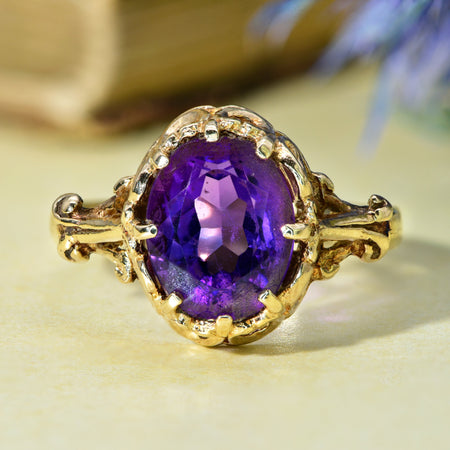 The Vintage 1975 Amethyst Spellbinding Ring - Antique Jewellers