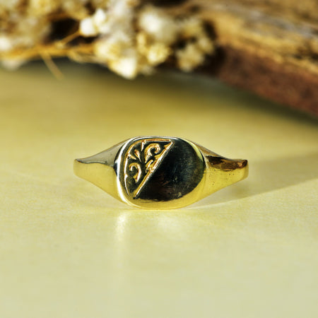 The Vintage 2001 9ct Gold Signet Ring - Antique Jewellers