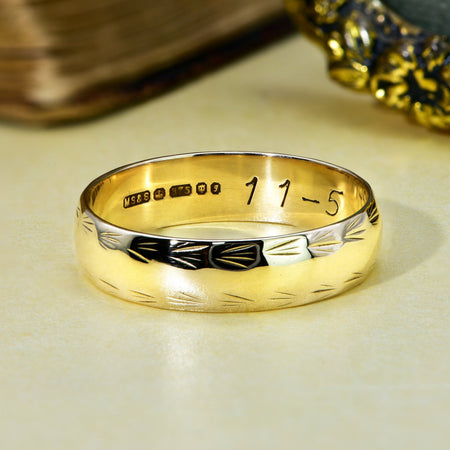 The Vintage 1983 Detailed 9ct Gold Wedding Ring - Antique Jewellers