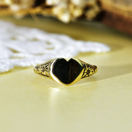 The Vintage 1996 Heart Signet Ring - Antique Jewellers