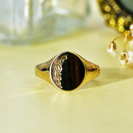 The Vintage 1987 Oval Signet Ring - Antique Jewellers