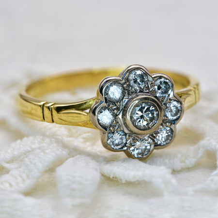 The Vintage 1995 18ct Brilliant Cut Diamond Daisy Ring - Antique Jewellers