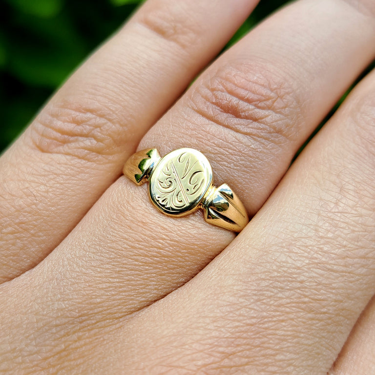 The Vintage 1955 Engraved Oval Signet Ring - Antique Jewellers