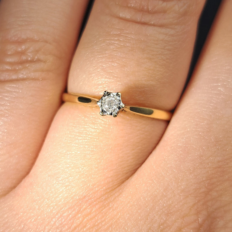 The Vintage Brilliant Cut Diamond Dainty Ring