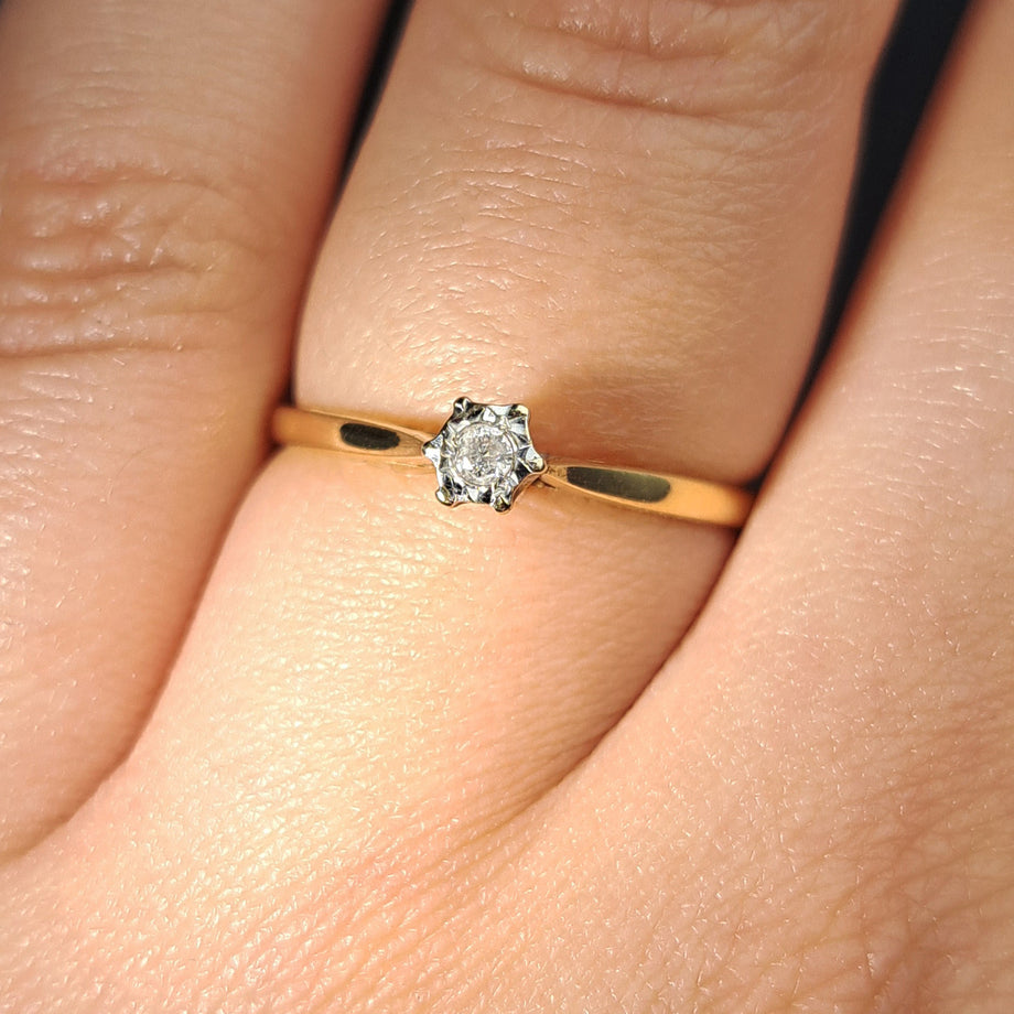The Vintage Brilliant Cut Diamond Dainty Ring