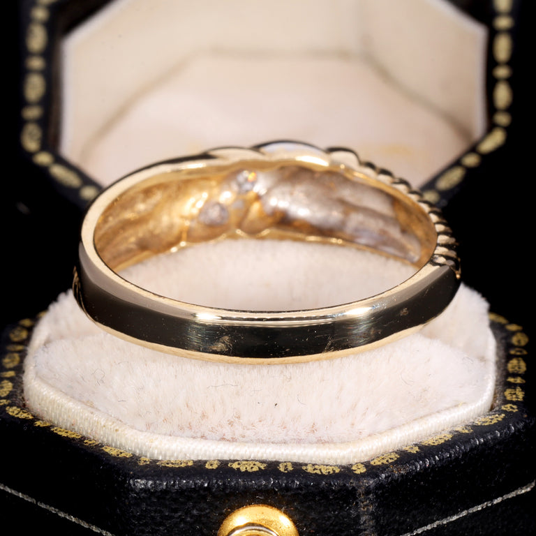 The Vintage 1995 Two Tone Single Cut Diamond Wave Ring