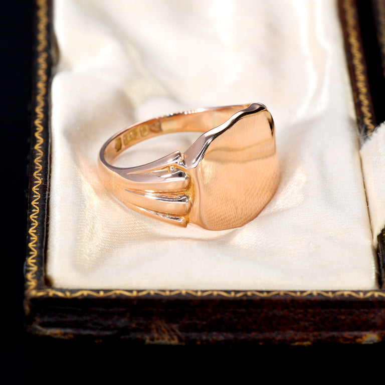 The Antique 1915 9ct Gold Shield Signet Ring - Antique Jewellers