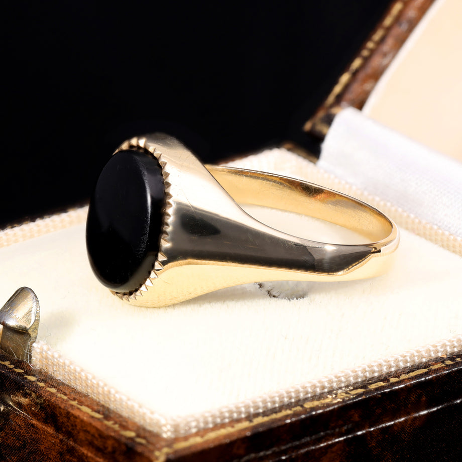 The Vintage Onyx Classic Signet Ring