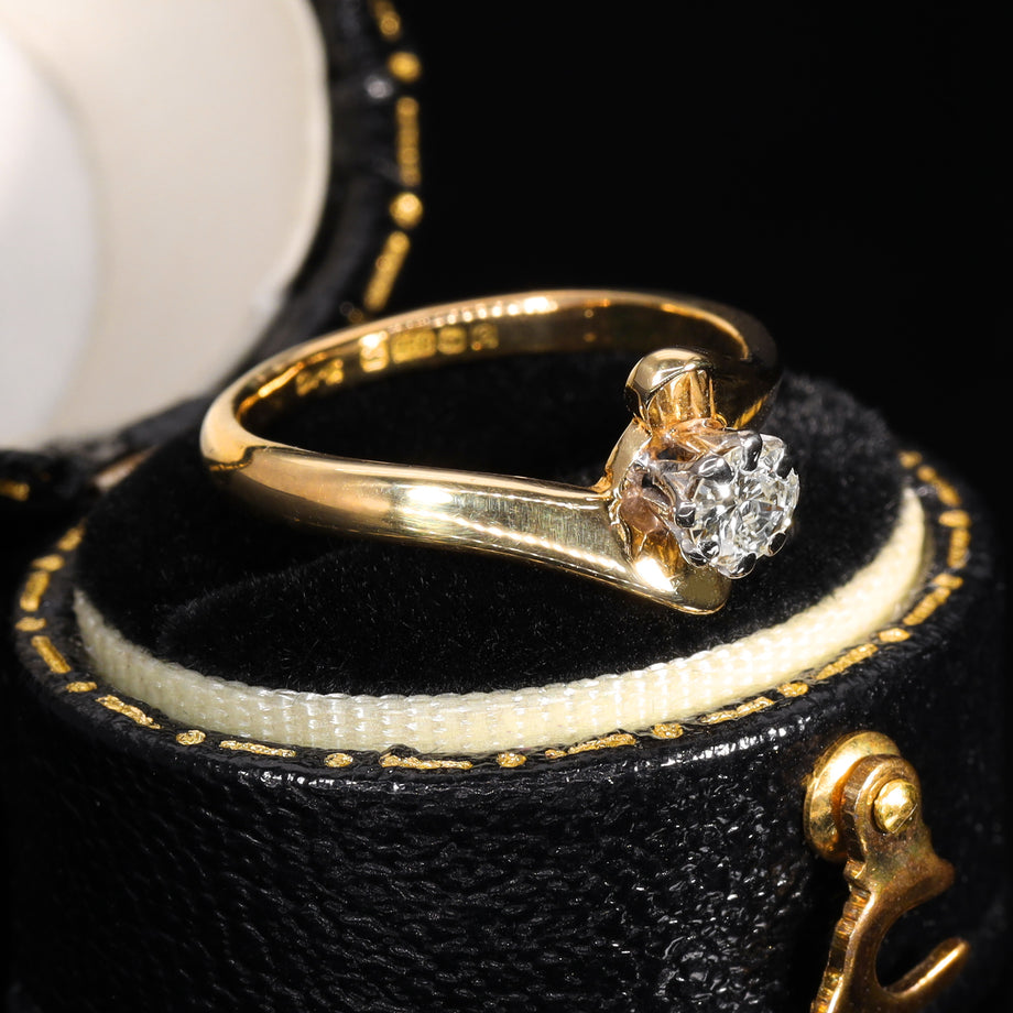 The Vintage 1977 Brilliant Cut Diamond Crossover Ring