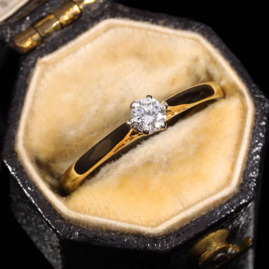 The Vintage 1989 Brilliant Cut Diamond Solitaire Dainty Ring