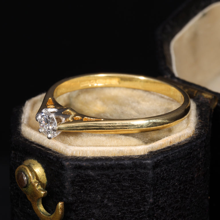 The Vintage 1989 Brilliant Cut Diamond Solitaire Dainty Ring