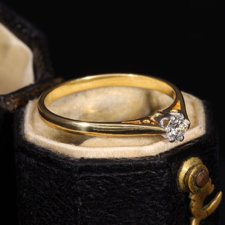 The Vintage 1989 Brilliant Cut Diamond Solitaire Dainty Ring