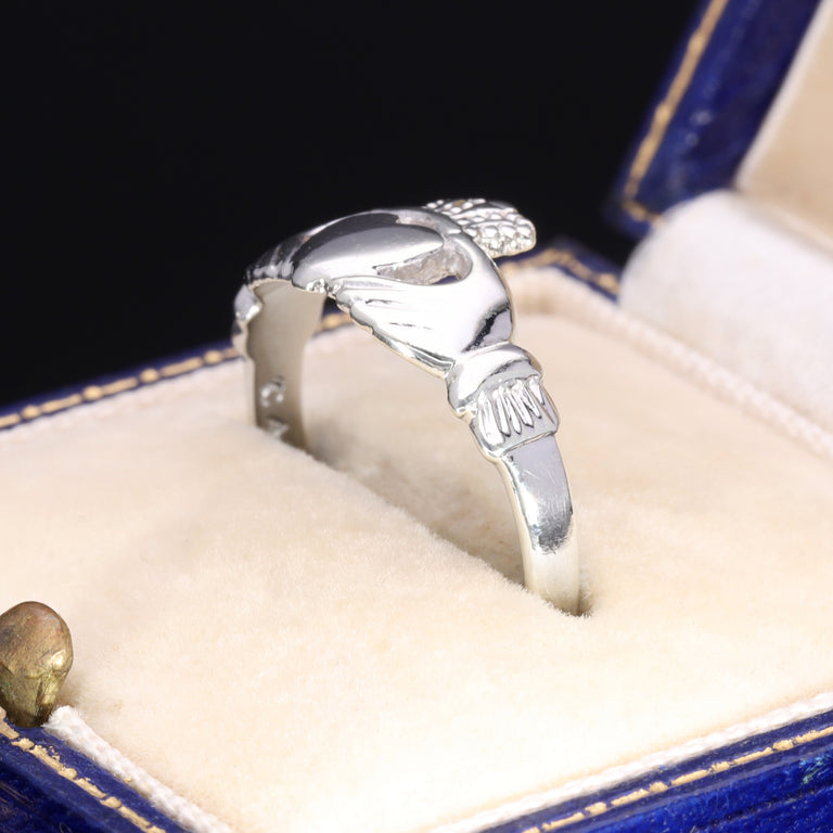 The Vintage 9ct White Gold Claddagh Ring