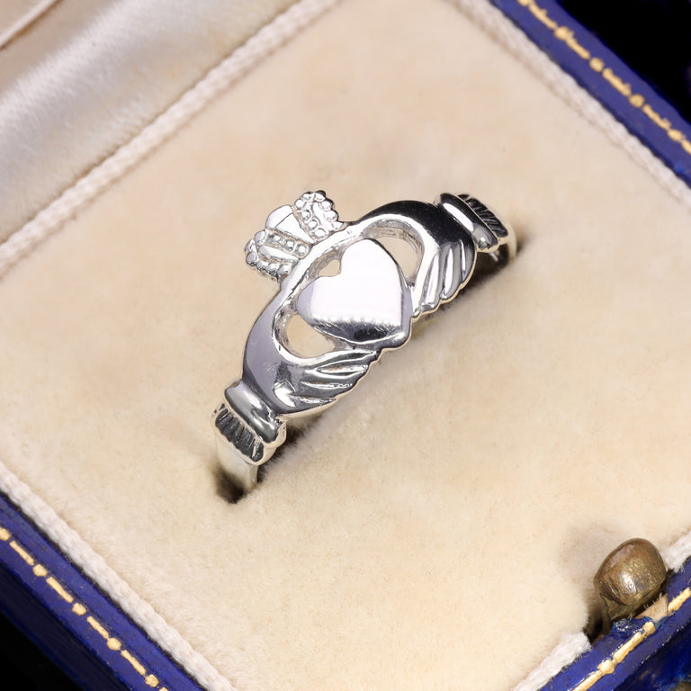 The Vintage 9ct White Gold Claddagh Ring