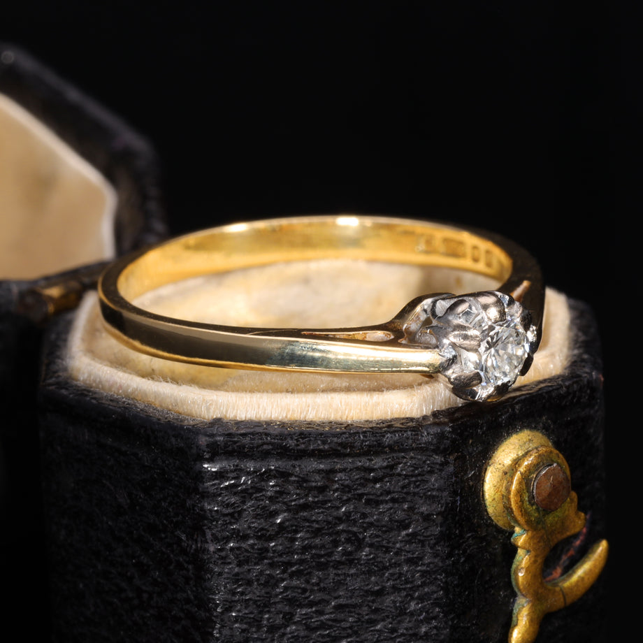 The Vintage 1986 Solitaire Brilliant Cut Diamond Sparkle Ring