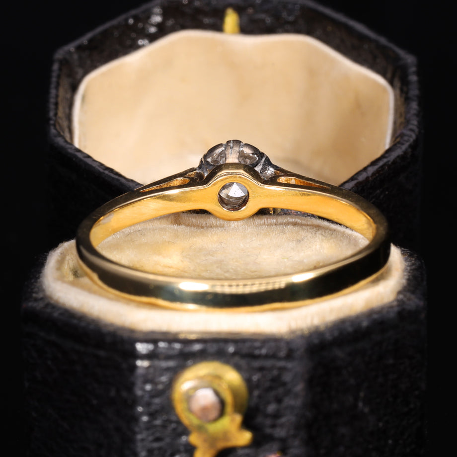 The Vintage 1986 Solitaire Brilliant Cut Diamond Sparkle Ring