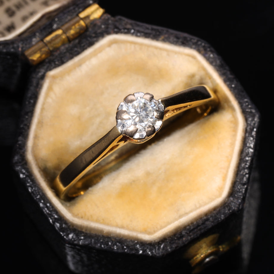 The Vintage 1986 Solitaire Brilliant Cut Diamond Sparkle Ring