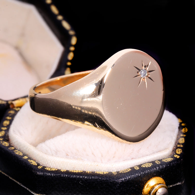 The Vintage 1989 Diamond Star Set Signet Ring
