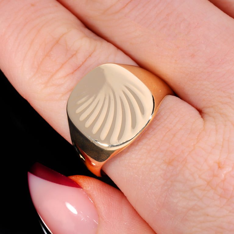 The Vintage 1966 9ct Gold Spiral Signet Ring