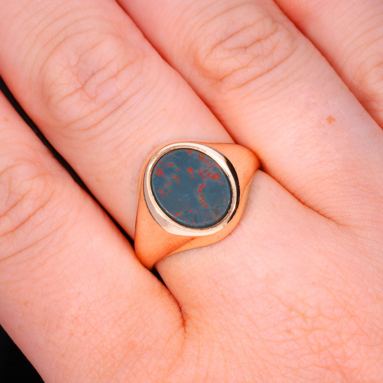The Vintage 1969 9ct Gold Bloodstone Signet Ring