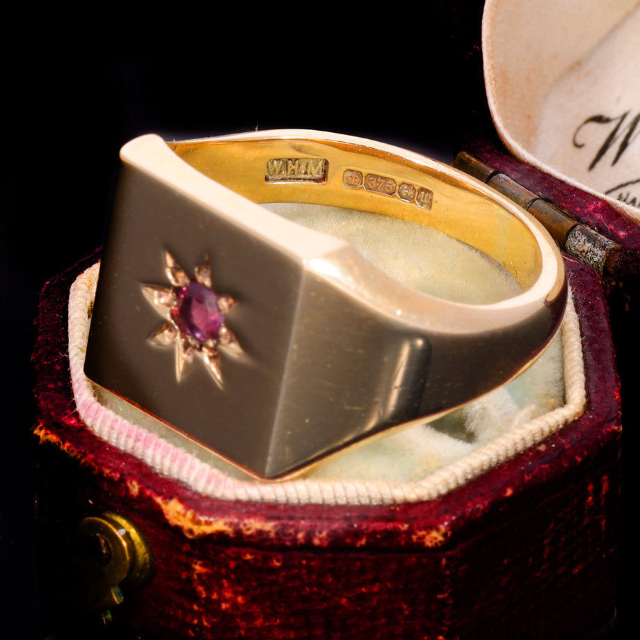 The Vintage 1996 9ct Gold Star Set Garnet Ring