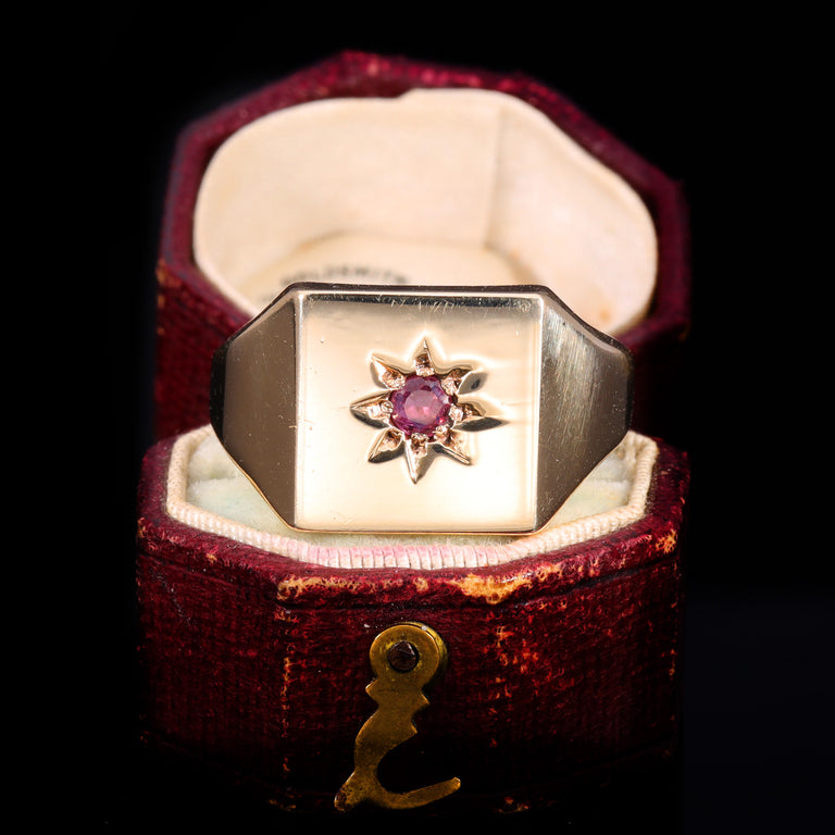 The Vintage 1996 9ct Gold Star Set Garnet Ring