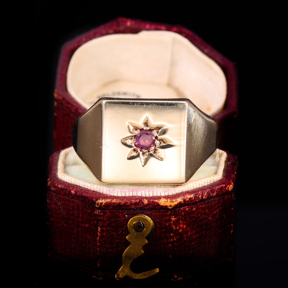 The Vintage 1996 9ct Gold Star Set Garnet Ring