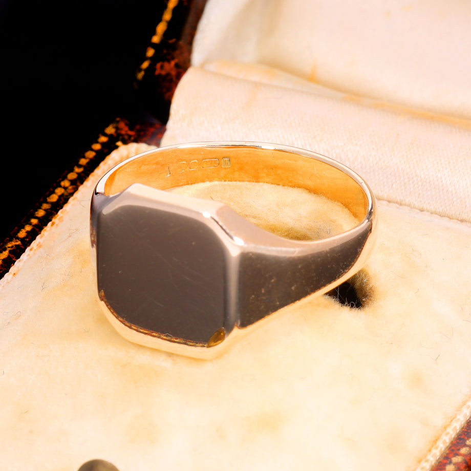 The Vintage 1993 9ct Gold 6.52g Square Signet Ring