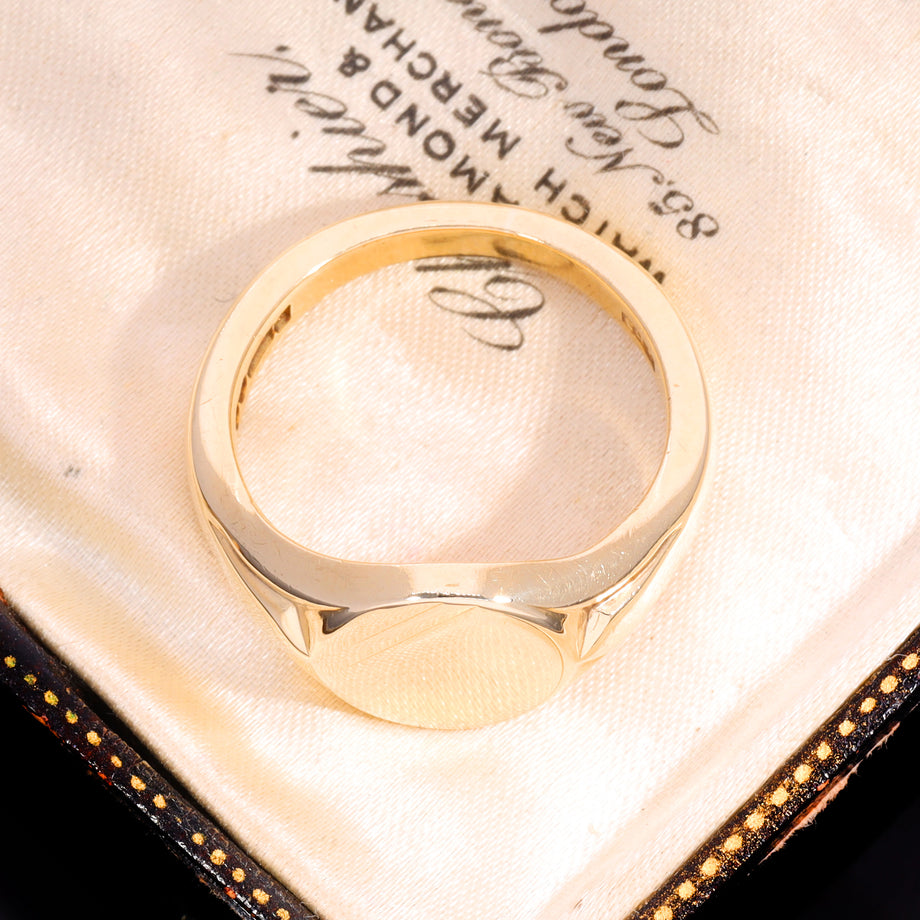 The Vintage 1964 9ct Gold 10.73g Signet Ring