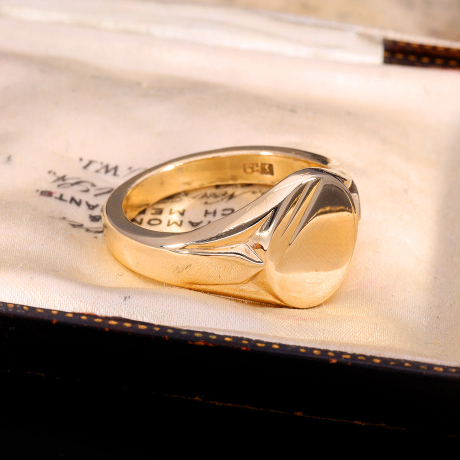 The Vintage 1964 9ct Gold 10.73g Signet Ring