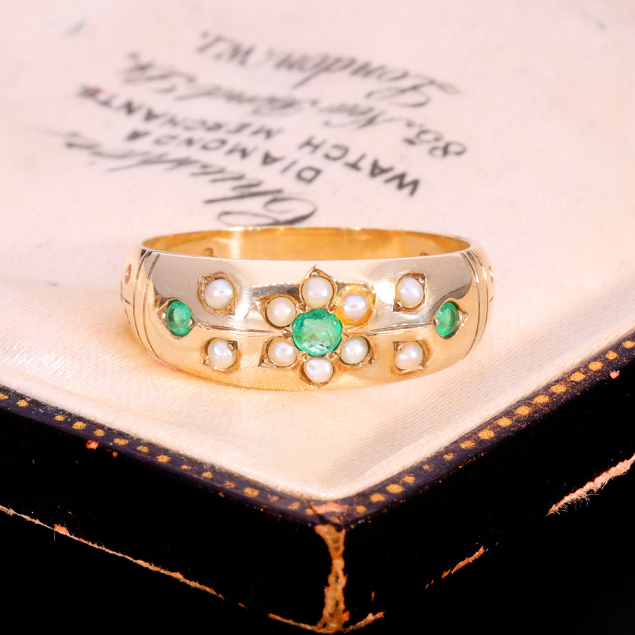 The Vintage 1983 Emerald And Pearl Floral Ring