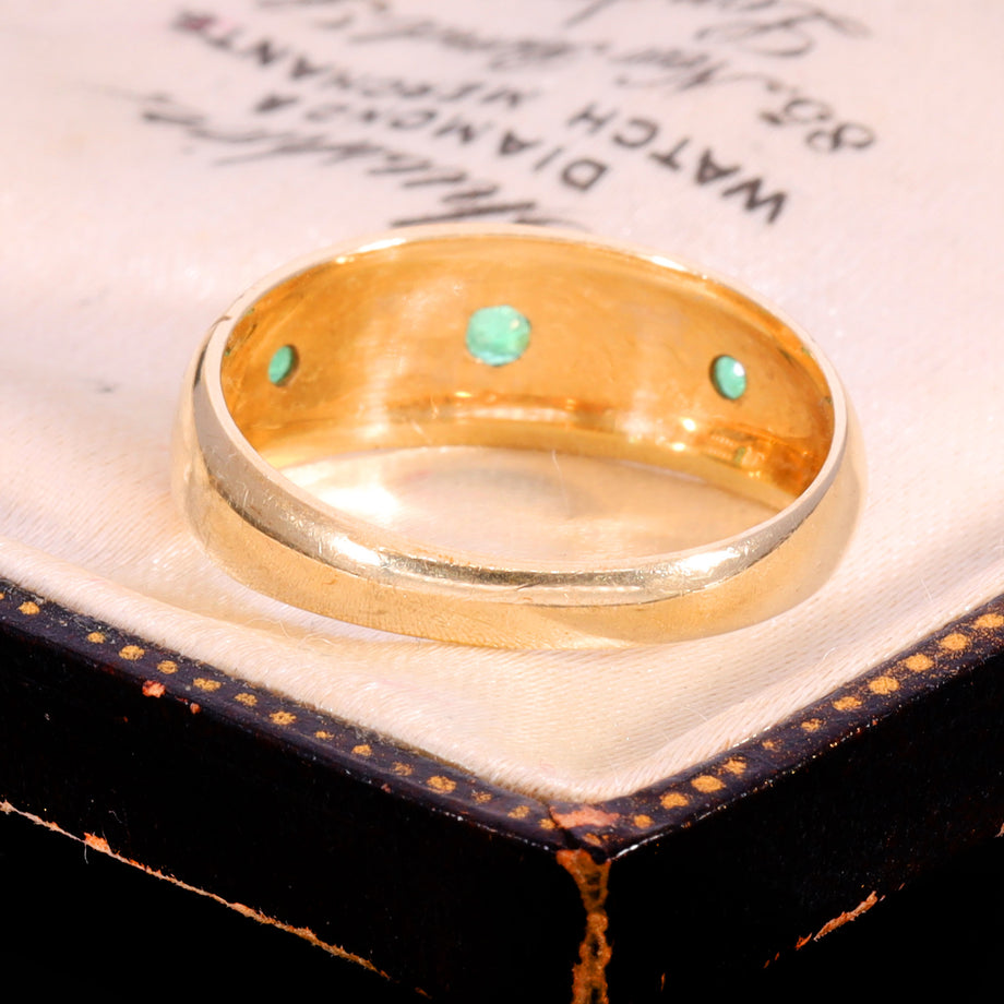 The Vintage 1983 Emerald And Pearl Floral Ring