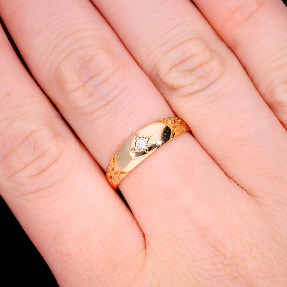 The Vintage 1984 18ct Gold Diamond Celestial Ring