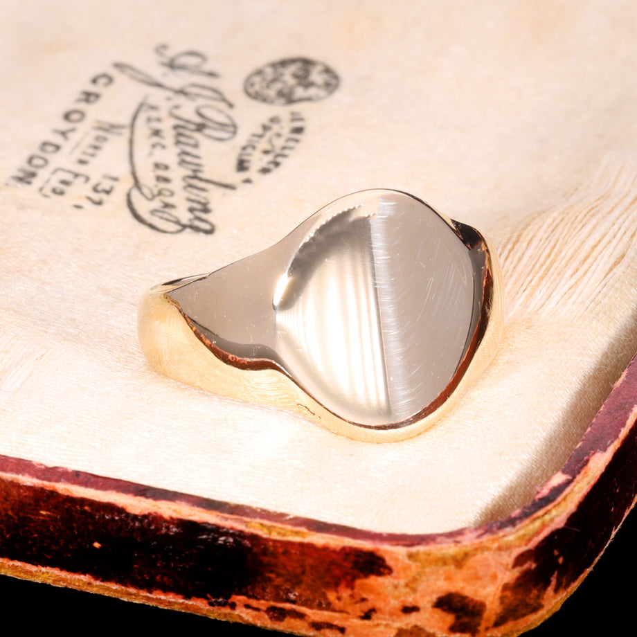 The Vintage 1993 9ct Gold Plain Oval Signet Ring