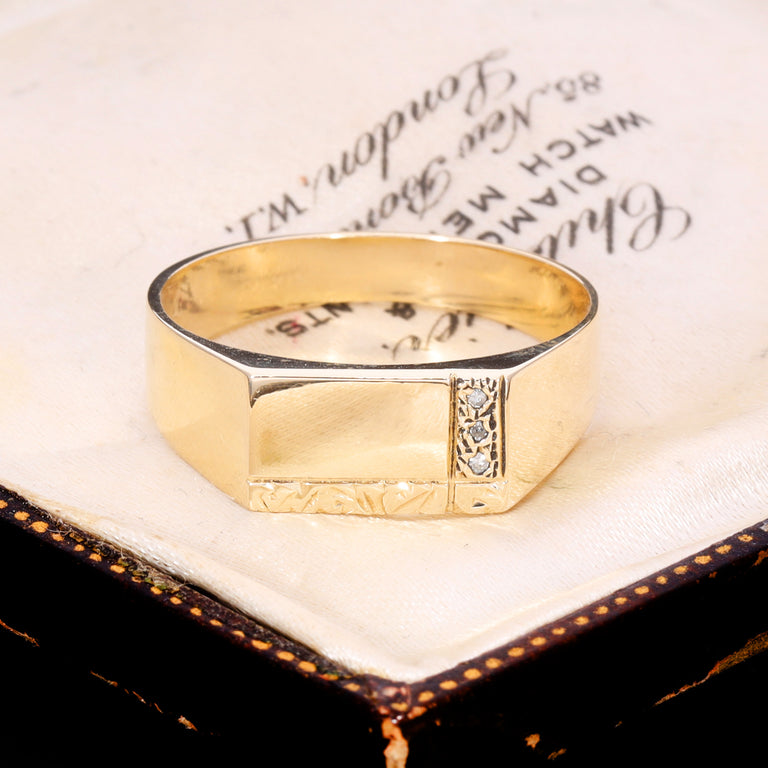 The Vintage 1994 9ct Gold Rectangle Diamond Signet Ring