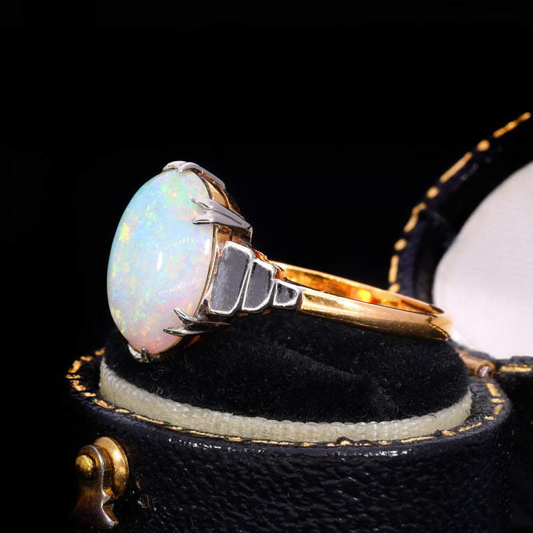 The Vintage 22ct Gold Stepped Shoulder Opal Ring