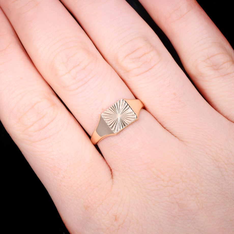 The Vintage 1972 9ct Gold Square Sunburst Signet Ring