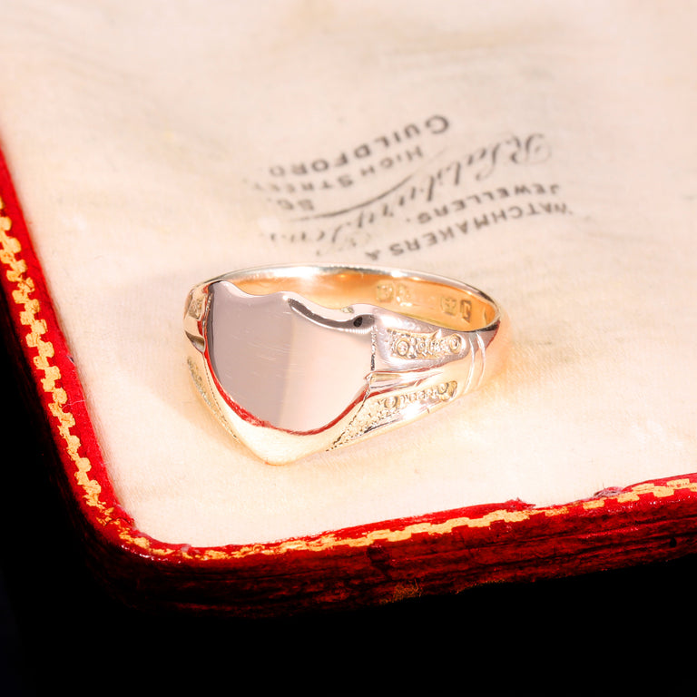 The Antique 1916 9ct Gold Shield Signet Ring