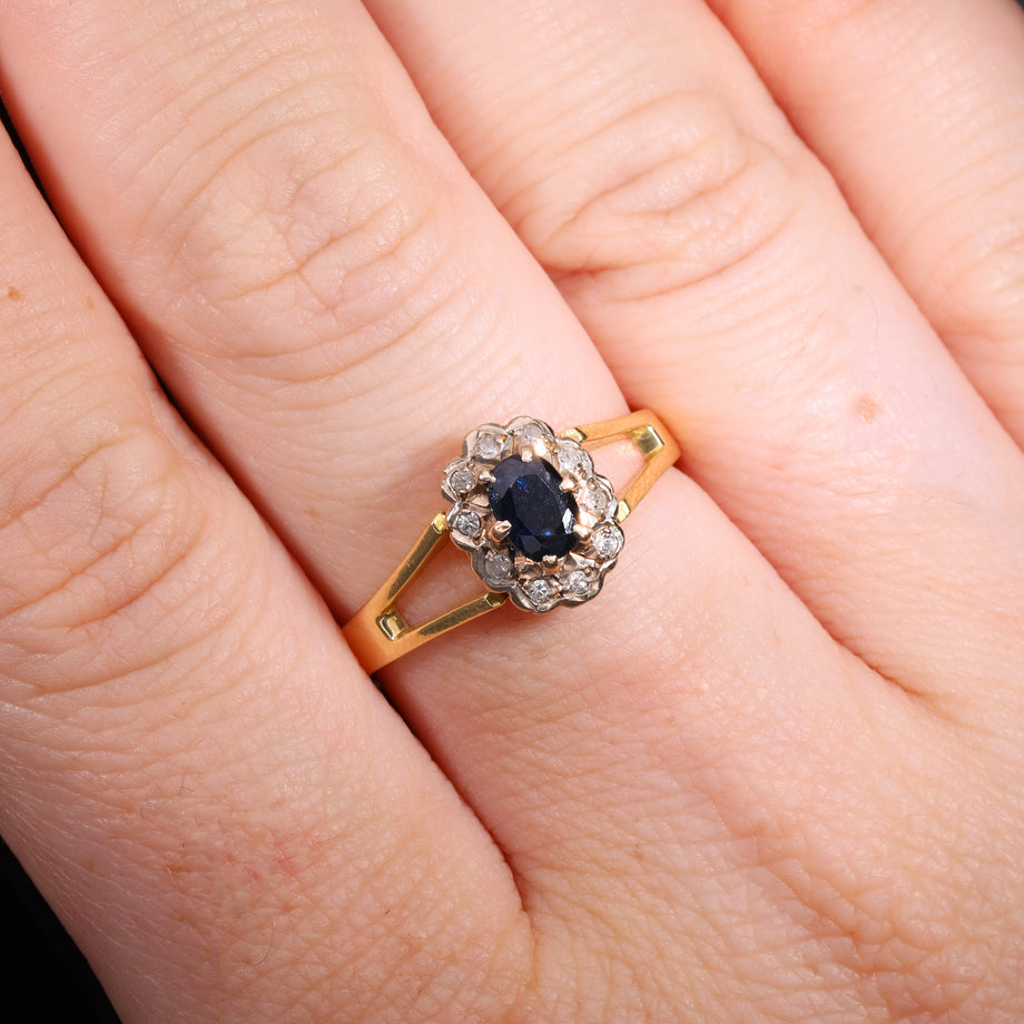 The Vintage 1983 Sapphire and Diamond Cluster Floral Ring